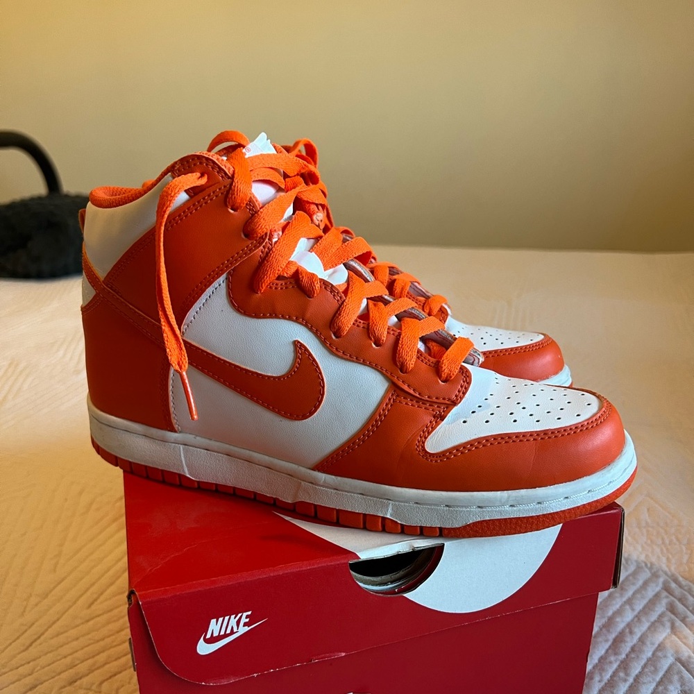 Nike Dunk High in Orange Blaze